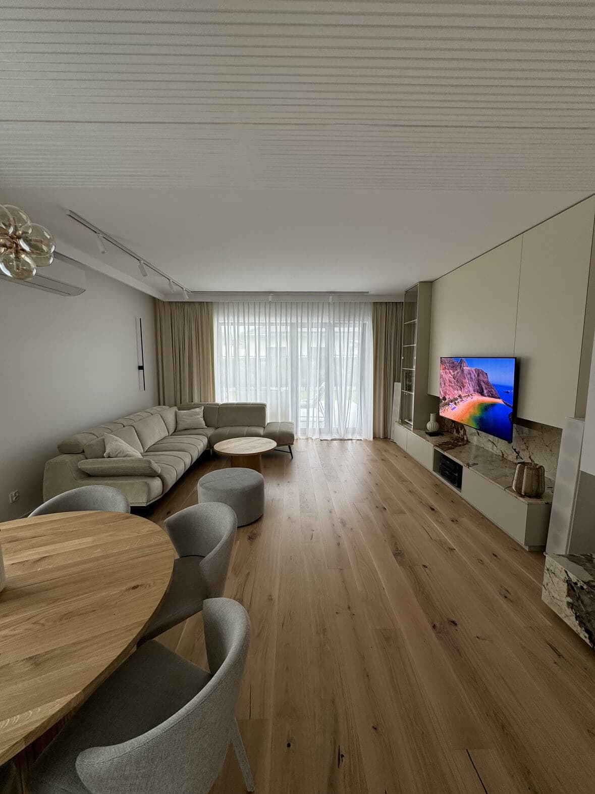 Remont mieszkania Wrocław - profesjonalny remont salonu